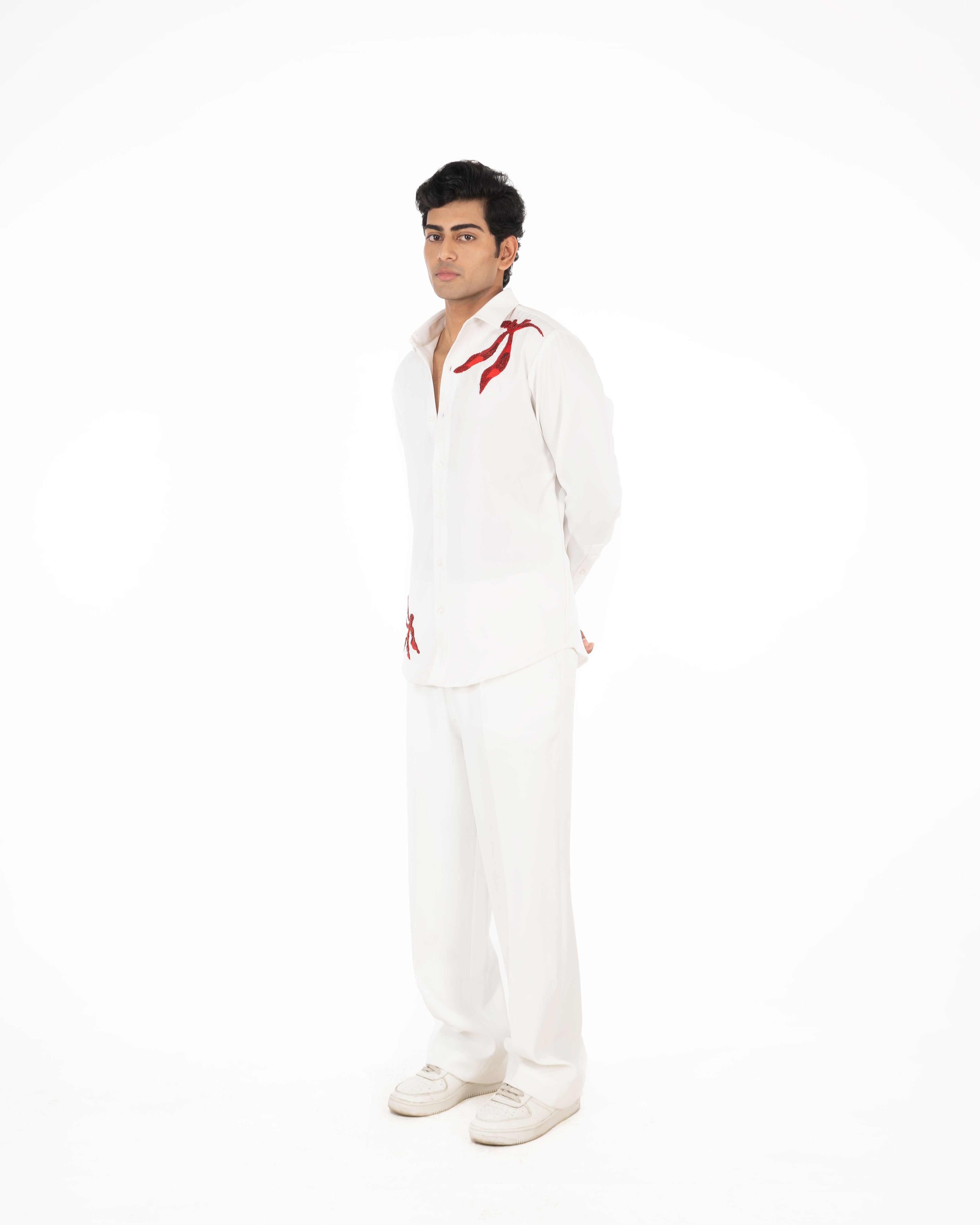 RED DRAG FLYY  WHITE SHIRT - Menoir