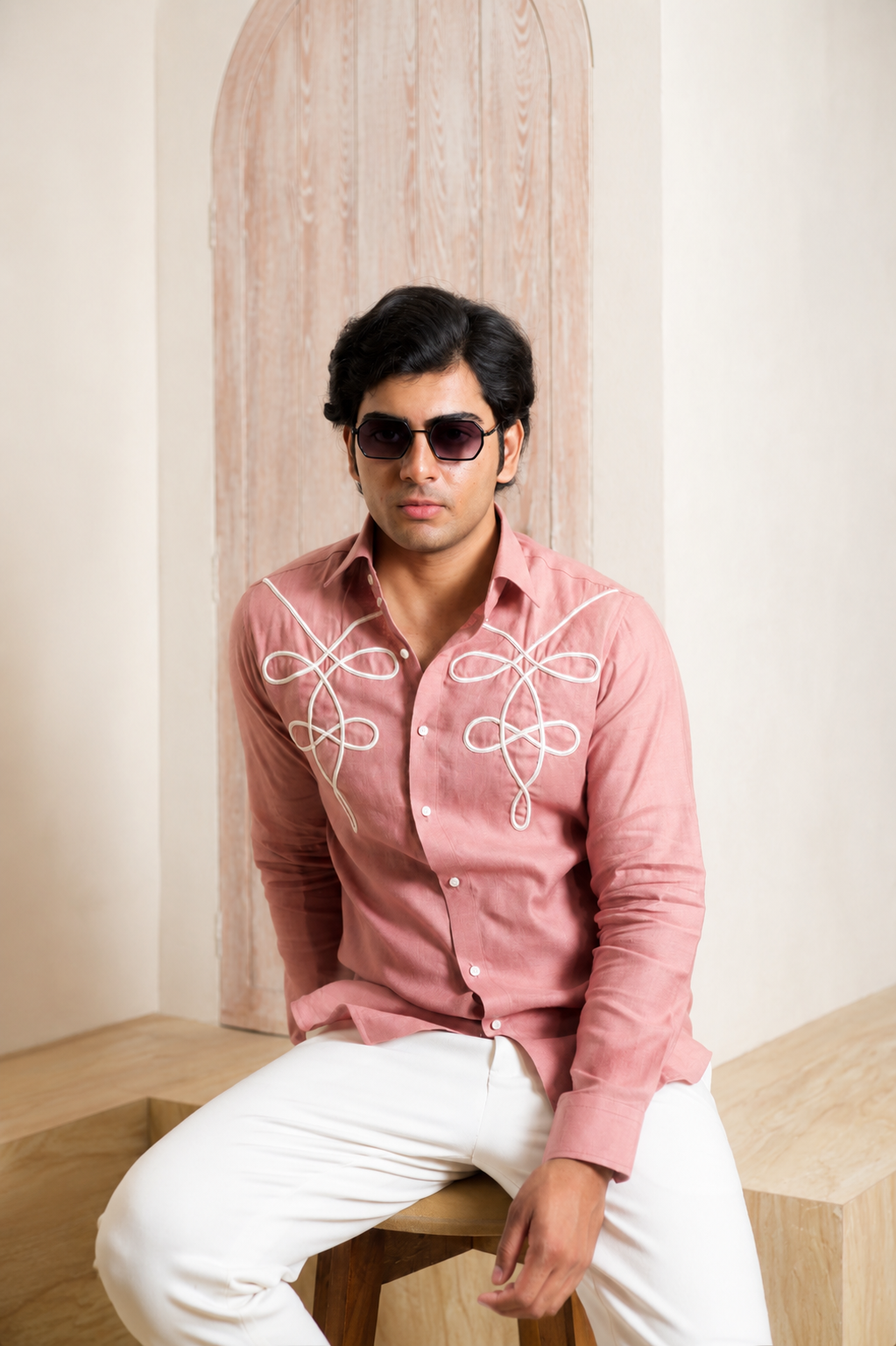 The Court Knot  linen shirt