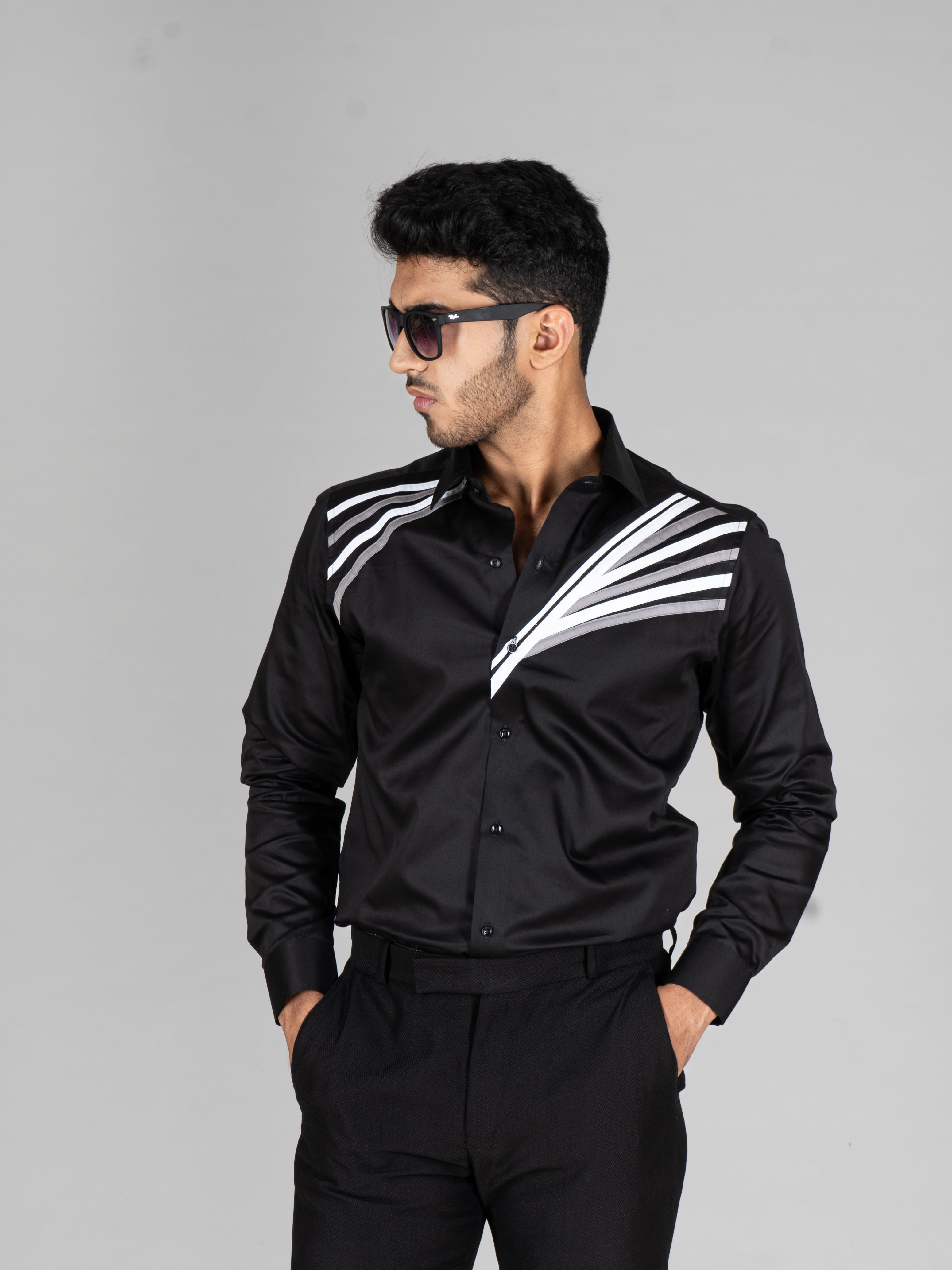 ARCH STRIPES BLACK SHIRT - Menoir