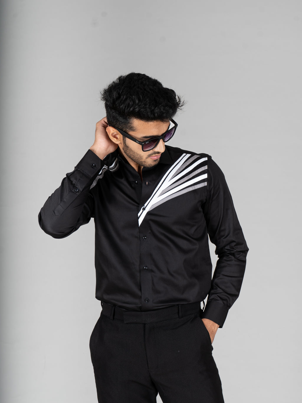 ARCH STRIPES BLACK SHIRT - Menoir