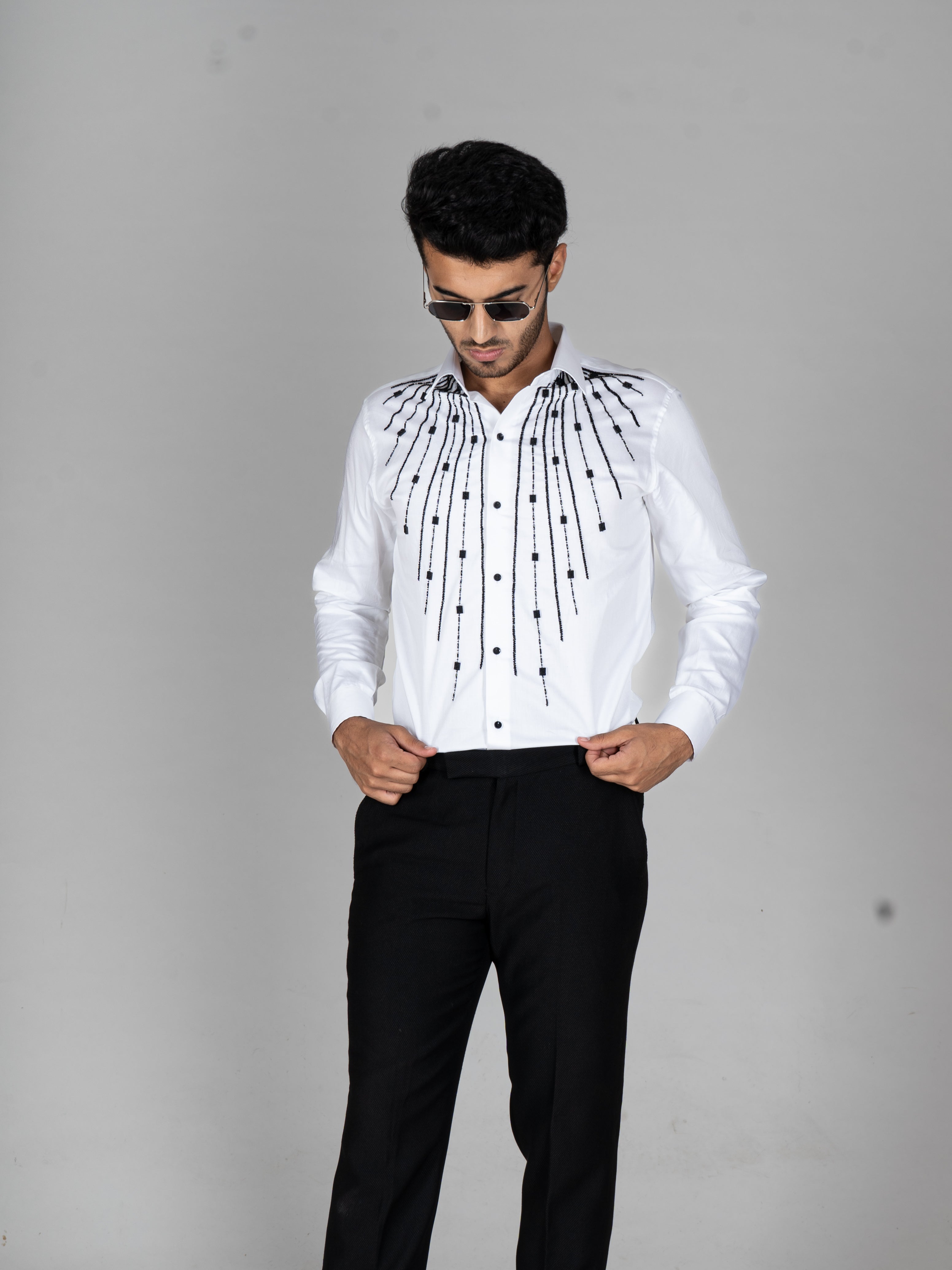 TIMELESS CORE WHITE EMBROIDERED - Menoir