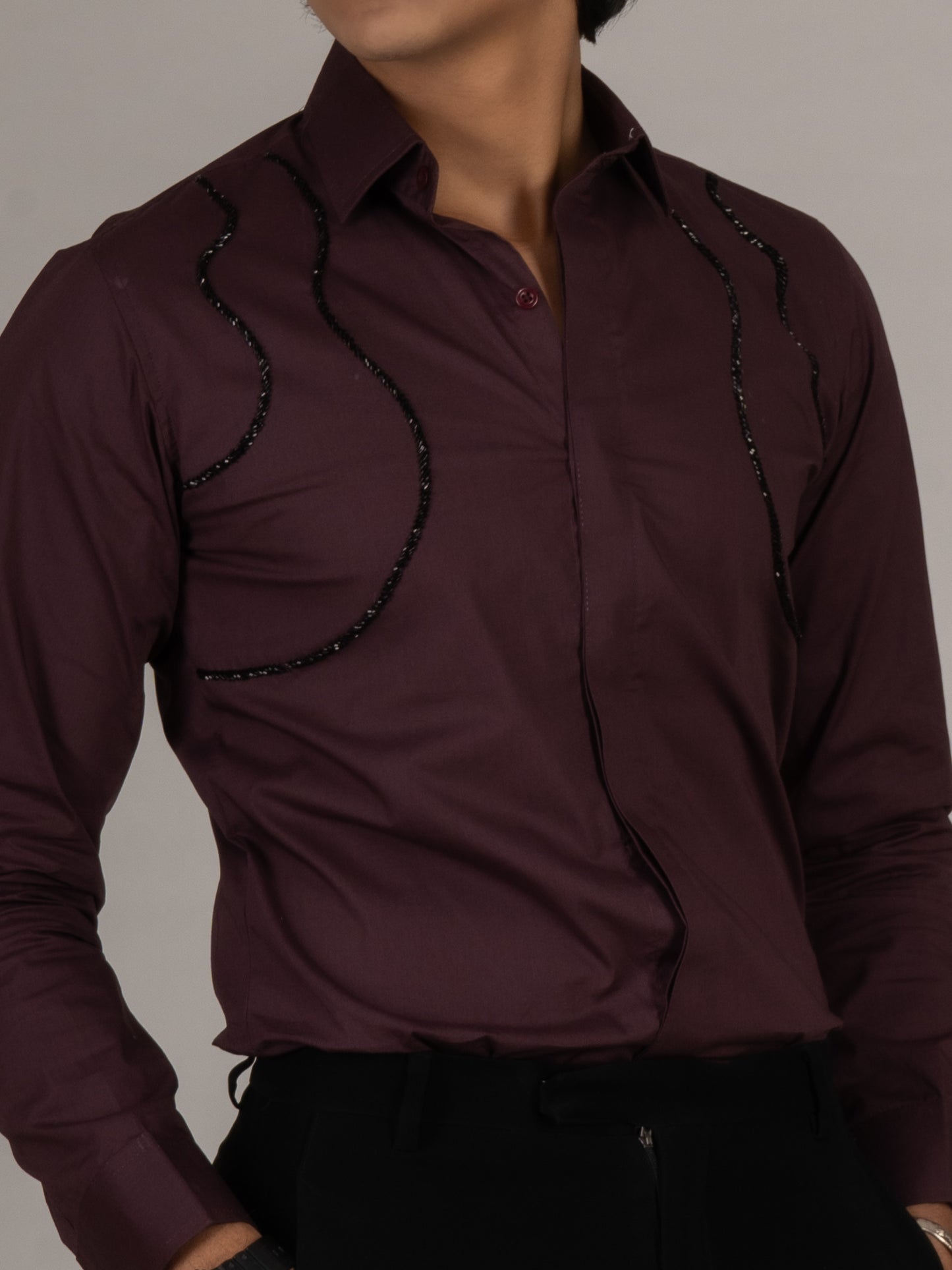 WAVE EMBROIDERED WINE SHIRT